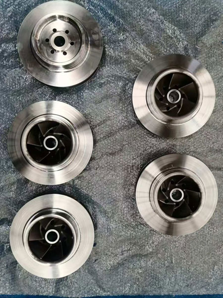 Dye penetrant testing pro sentinam parce partes-impellers